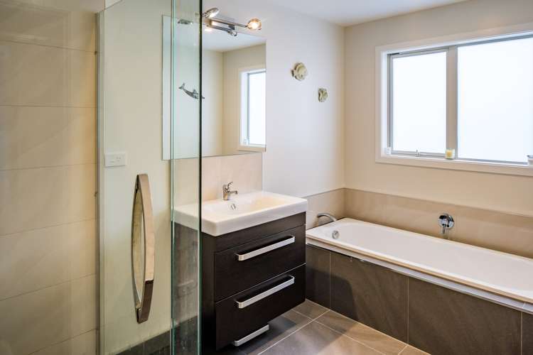 11 Mo Street Camborne_17