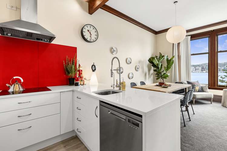 320 Oriental Parade Oriental Bay_13