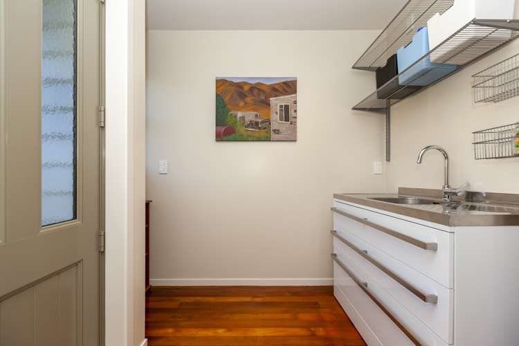 52 The Parade Paekakariki_24