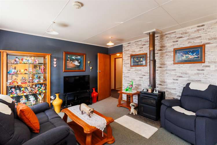 149a High Street Bulls_5