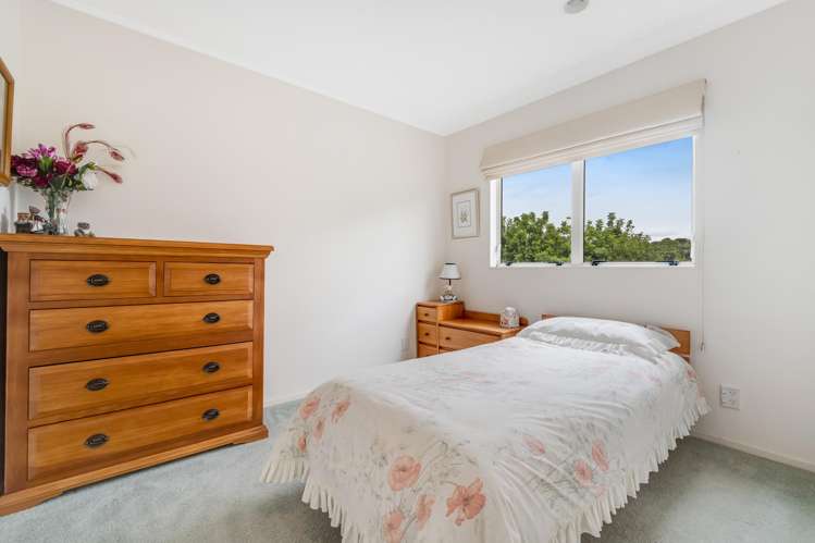 18 Gibson Place Mellons Bay_17