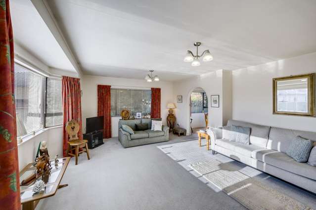 2/290 Kennedy Road Onekawa_1