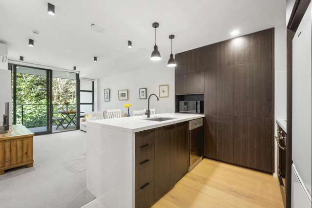 Quality Apartment - Unbeatable Location!