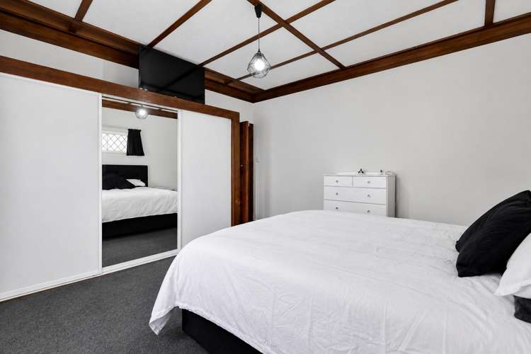 32 Surrey Street Hawera_10