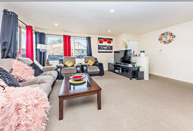 2/9 Heathberry Close Papatoetoe_1