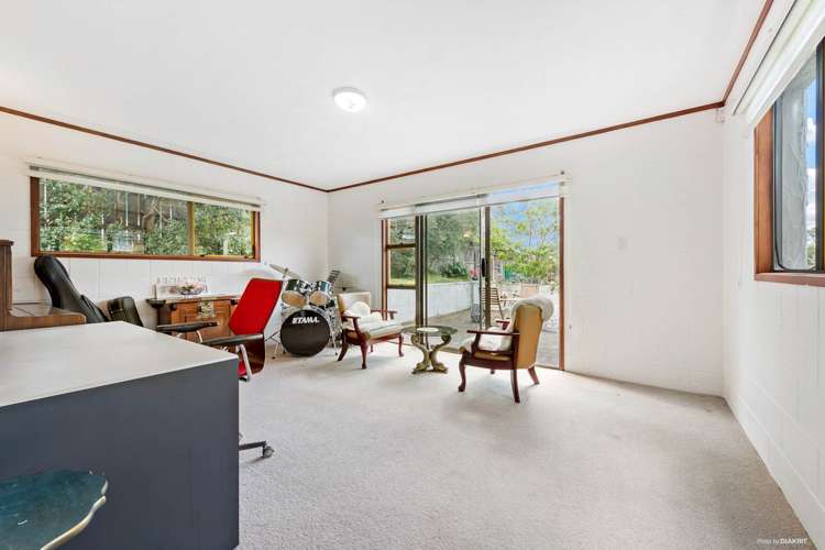 12 Royal Road Massey_15