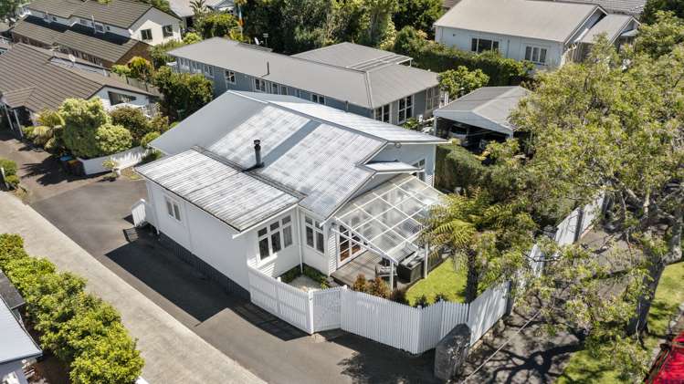 104 Owairaka Avenue Mount Albert_30