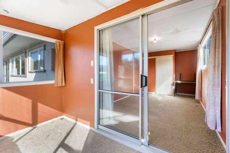 6 Briscoe Street Awakino_22