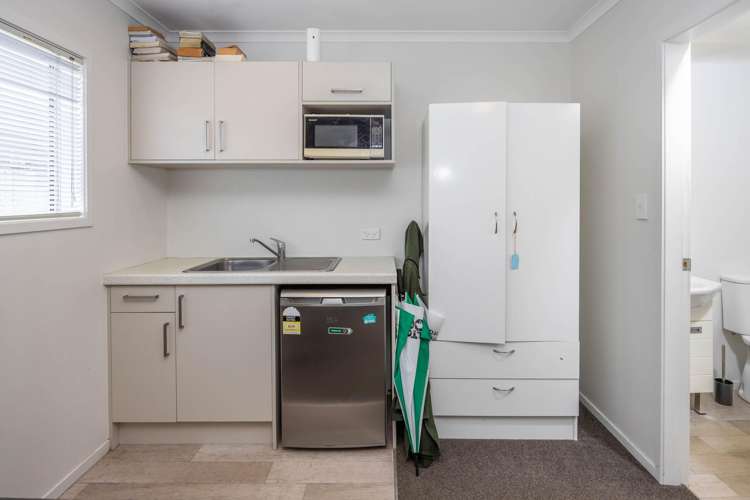 3/9 Greensboro Street Hamilton East_14