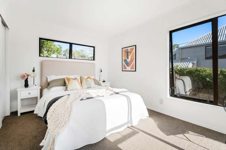 2/14 Abbotts Way Remuera_12