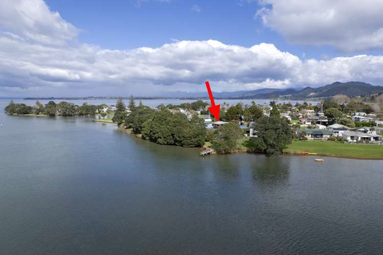 10 Roretana Drive Athenree_3