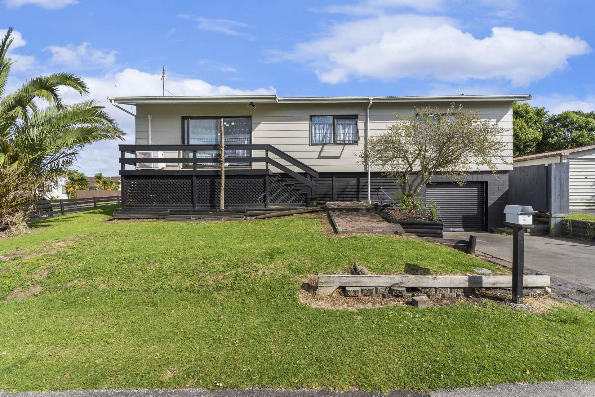 2/11 Bluewater Place Wattle Downs_0