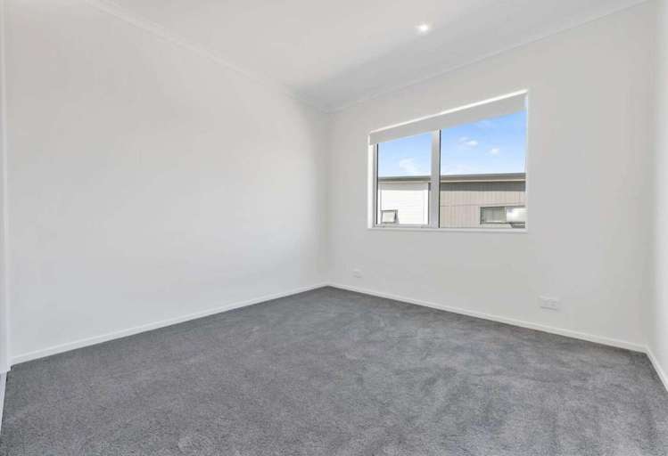 13B Sealord Place 2339_6