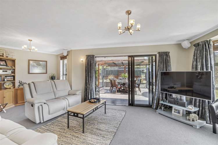 31 Karnak Crescent Russley_6