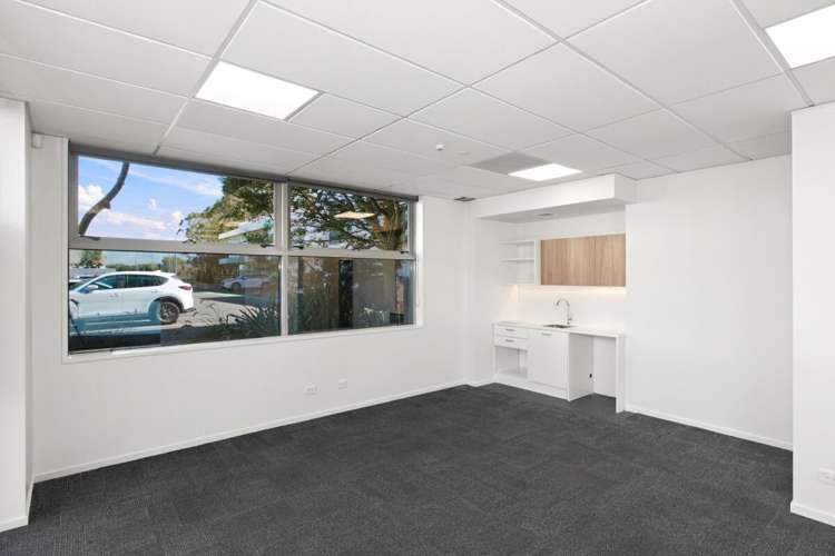 92 Russley Road Russley_11