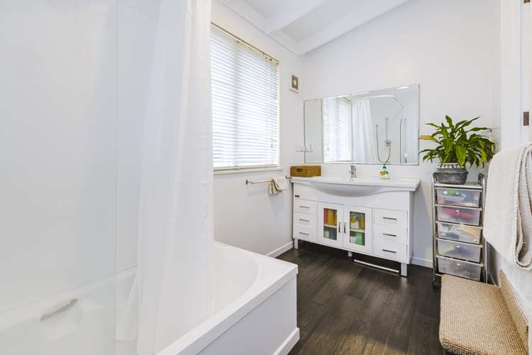 62a Wharf Road Clarks Beach_10