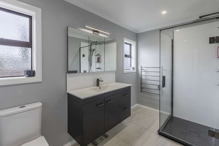 126 Harold Holt Avenue Pirimai_13