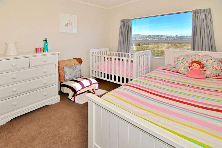 23 White Pine Avenue Woodridge_16