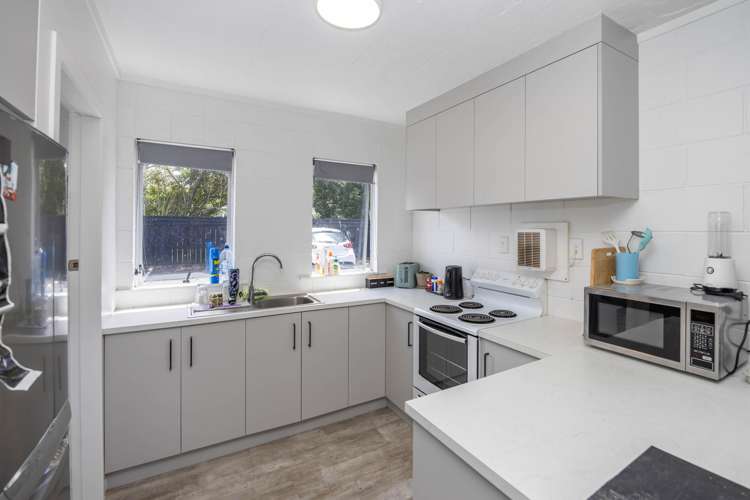 Units 1-10 at 11 Coates Street Hamilton East_20