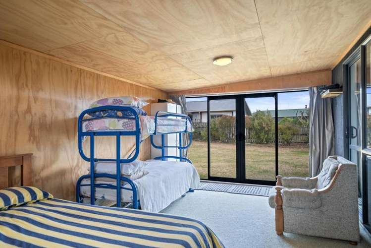 16 Te Kiri Street Himatangi Beach_5