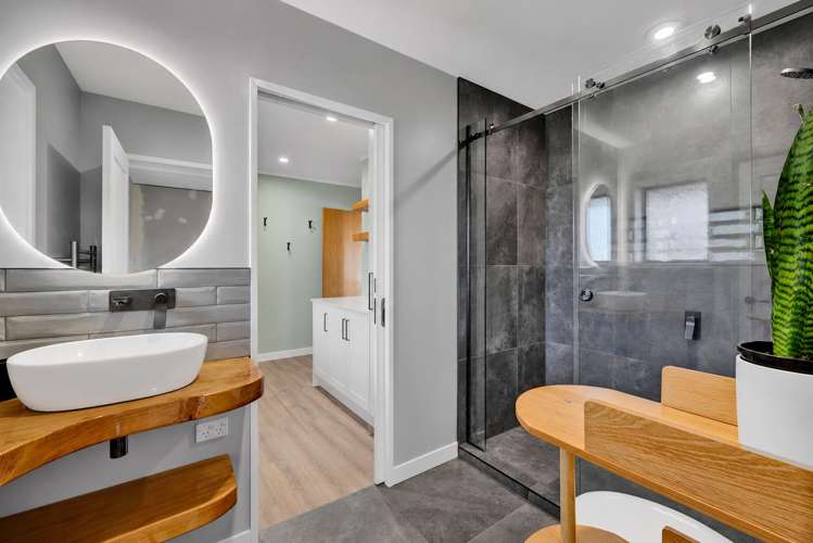 1306 Normanby Road Manaia_35