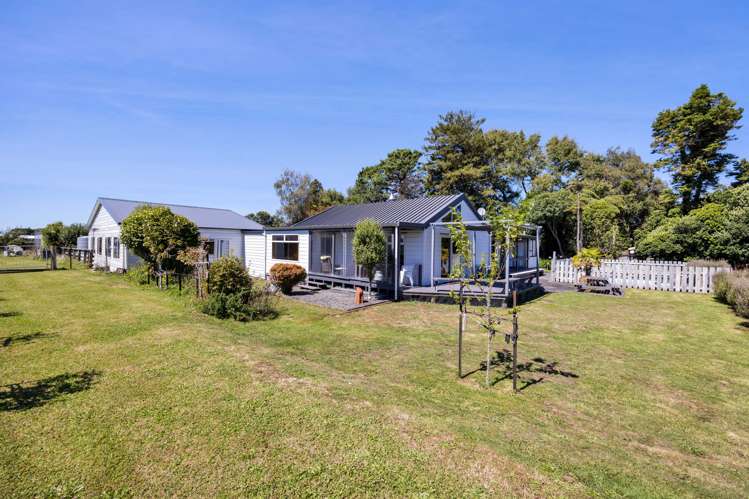 15 Fairbank Avenue Stratford_18