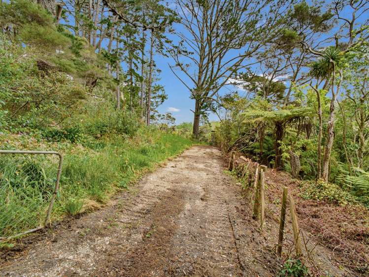 285 Muriwai Road Waimauku_16