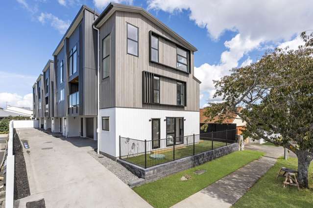Motivated Vendor - Modern Living in Sandringham