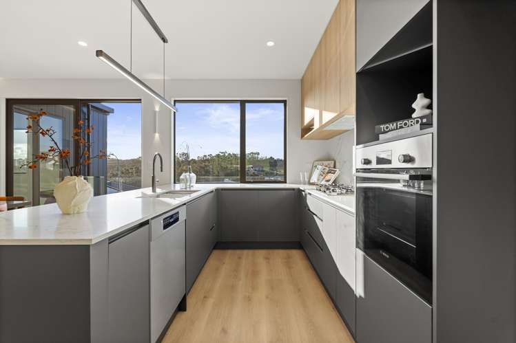 242C West Hoe Heights Orewa_11