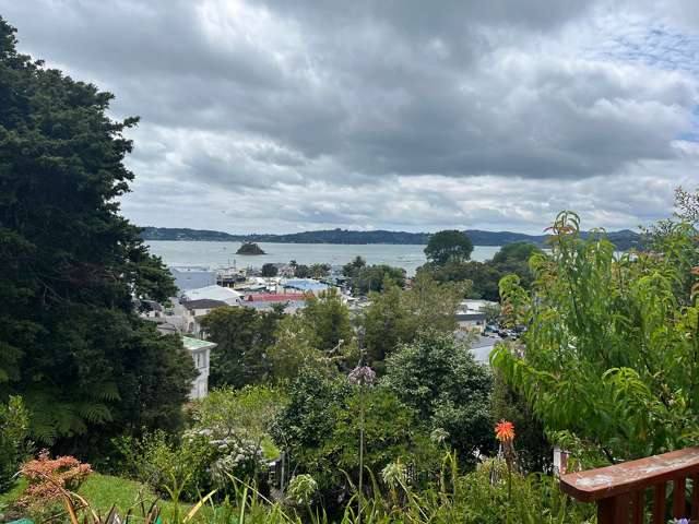 Scenic 2BR with View in Paihia Central