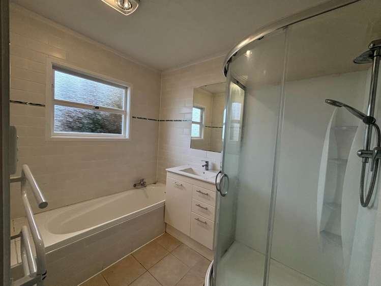141 Gossamer Drive Pakuranga Heights_11