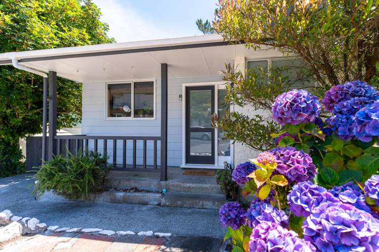 9 Cyril Way Paparangi_17