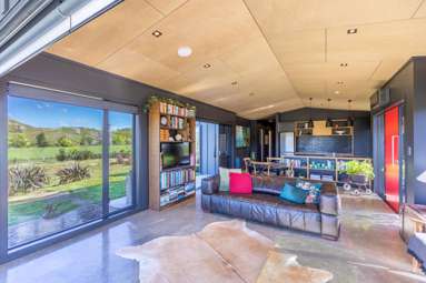 40 River Road_3