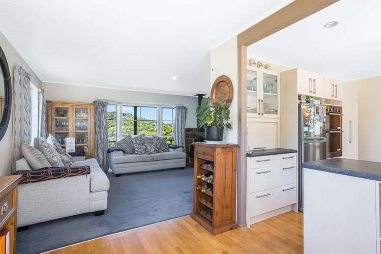 7 John Witton Drive Crofton Downs_16