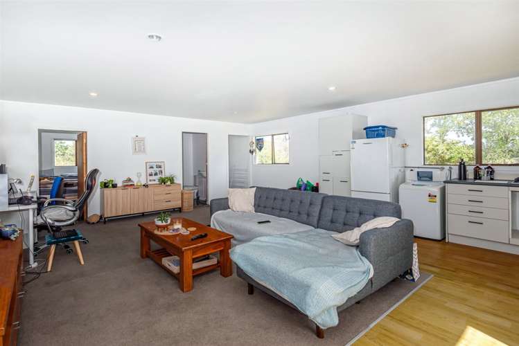 484 Kahikatea Flat Road Waitoki_43