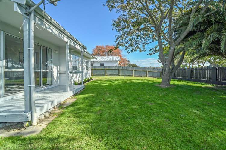 2/2 Tarbet Place Flaxmere_9