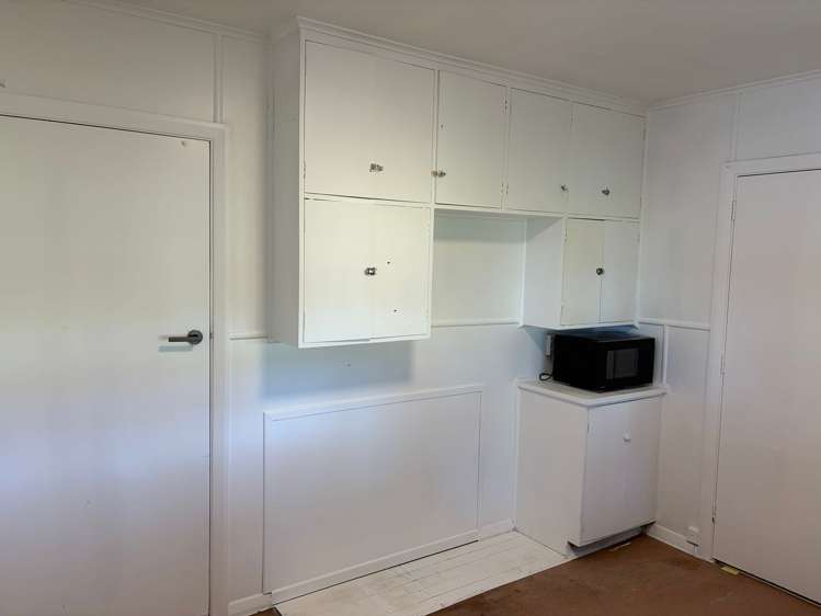 806 Takapu Place Camberley_7