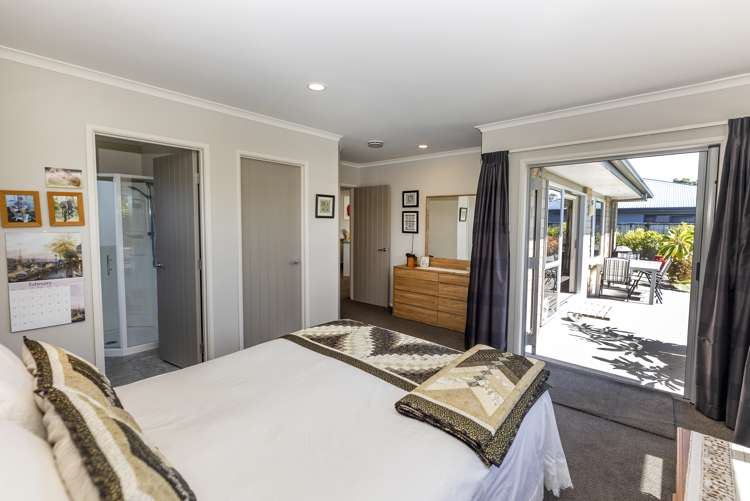 2 Oakwood Drive Highlands Park_9