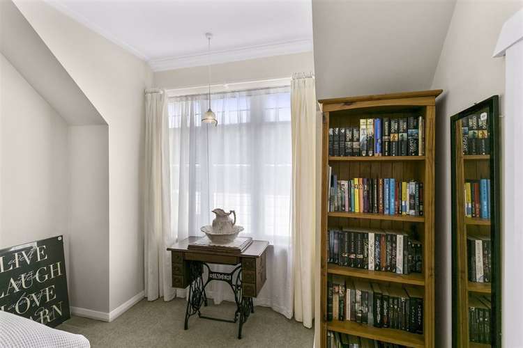 15 Thompson Street Mount Cook_11