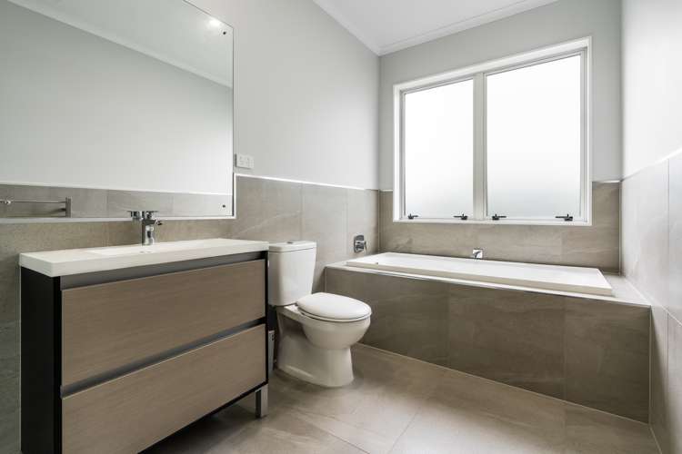 24 Tyler Davies Drive Red Beach_16