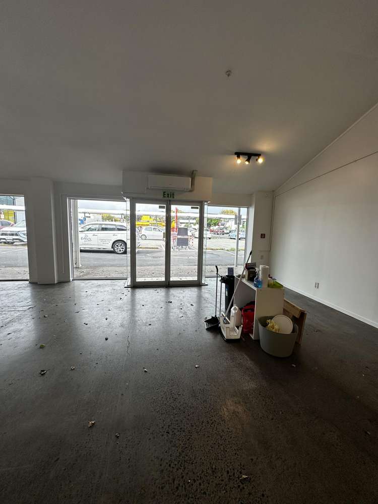 Shop 7/25 Anzac Road Browns Bay_6