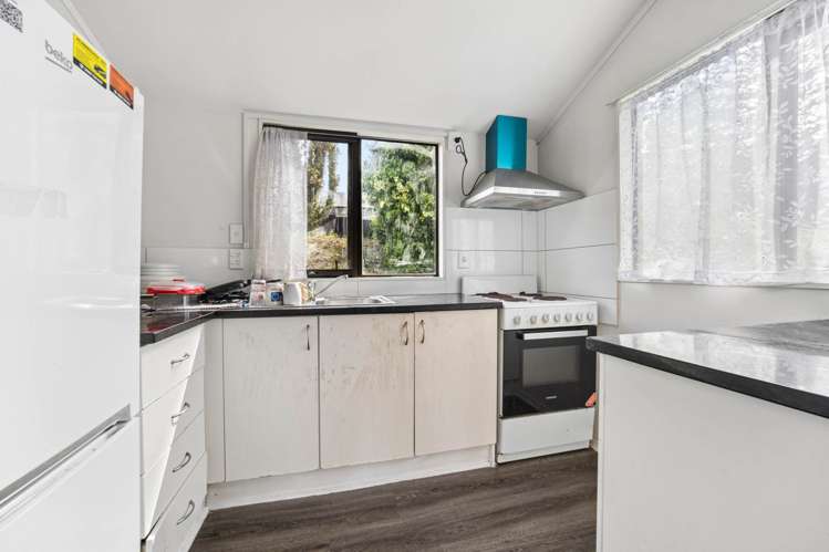 7A & 1/7A Tirimoana Road Te Atatu South_20