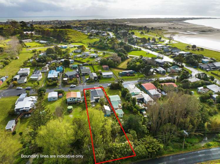 7 Maraetai Place Port Waikato_12