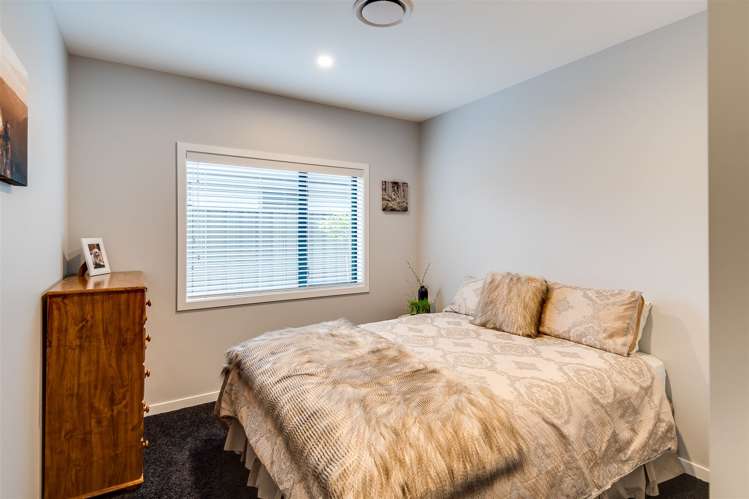 14 Aspiring Drive Poraiti_10