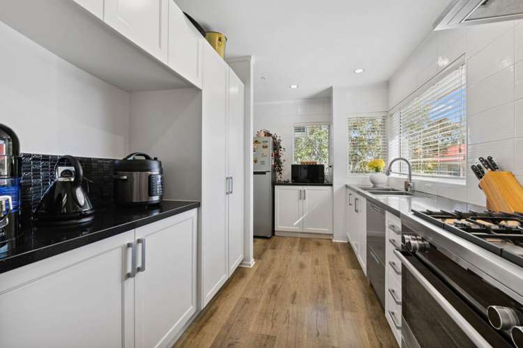 71 Donald Street Stanmore Bay_15