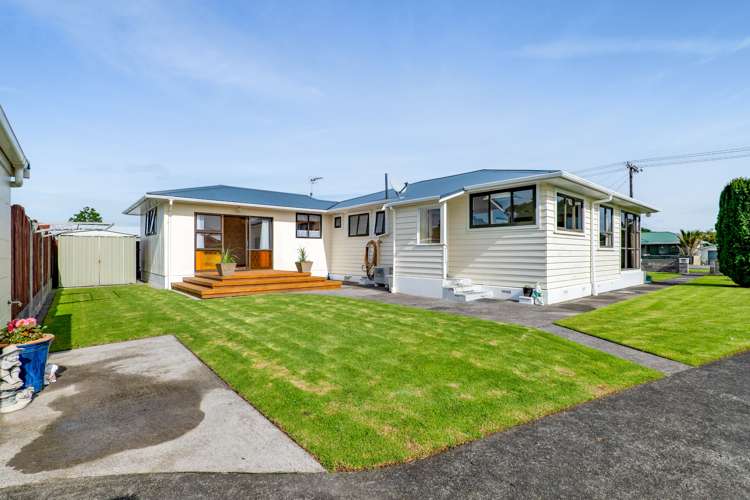 82 Blake Street Waitara_25