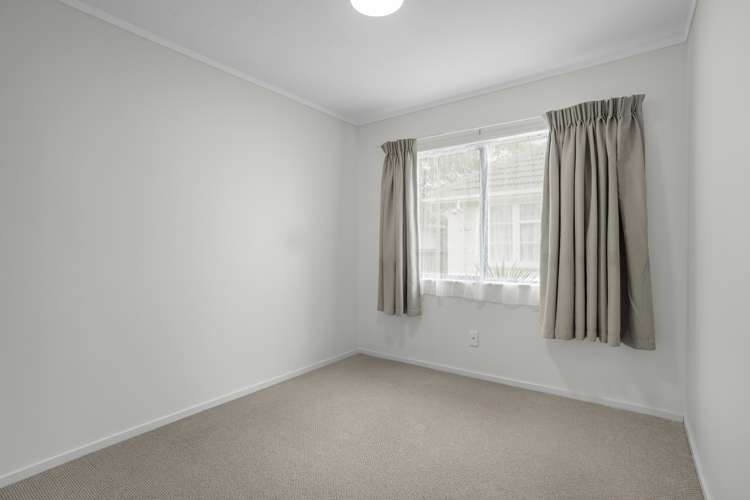 2/1159 High Street Taita_17