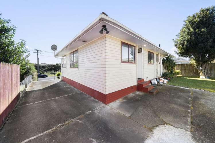 16 Antrim Crescent Otara_20