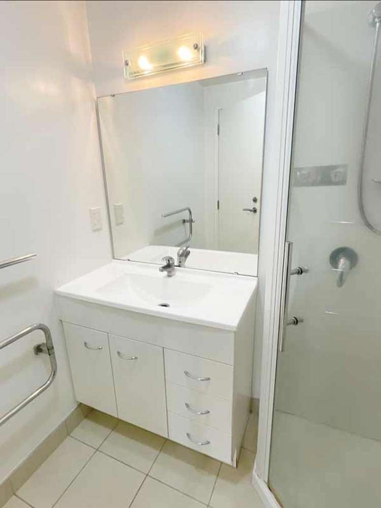 801/152 Hobson Street Auckland Central_10