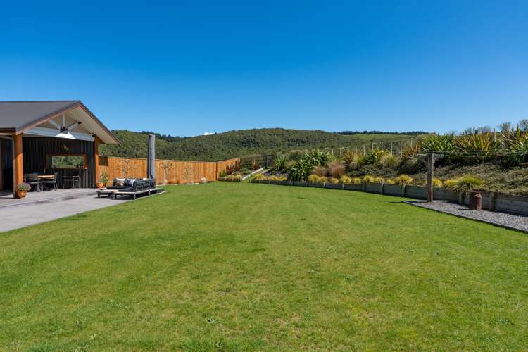 18 Kahikatea Drive Kinloch_13